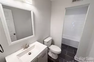 4554 Strangford Ave, Charlotte, NC 28215 - Photo 17