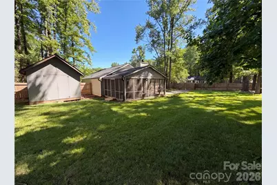 4554 Strangford Avenue, Charlotte, NC 28215 - Photo 23