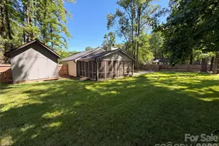 4554 Strangford Ave, Charlotte, NC 28215 - Photo 23