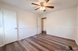 6727 Glenmoor Dr, Charlotte, NC 28214 - Photo 13