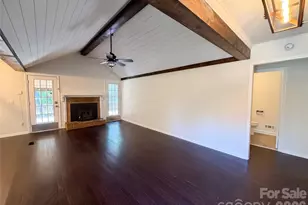 6727 Glenmoor Dr, Charlotte, NC 28214 - Photo 3