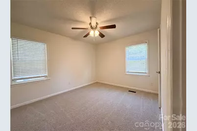 6727 Glenmoor Drive, Charlotte, NC 28214 - Photo 15