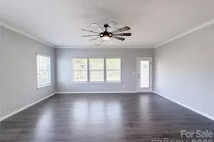 194 Canada Dr, Statesville, NC 28677 - Photo 3