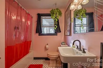 200 Falls Street, Morganton, NC 28655 - Photo 7