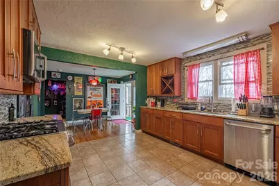 200 Falls Street, Morganton, NC 28655 - Photo 11