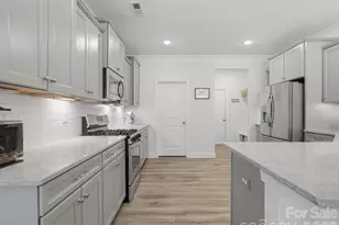 6024 Hampstead Pond Ln, Matthews, NC 28105 - Photo 13