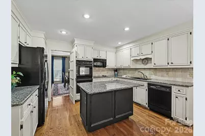 7933 Sunnyvale Lane, Charlotte, NC 28210 - Photo 13