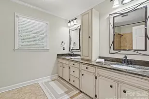 7933 Sunnyvale Ln, Charlotte, NC 28210 - Photo 23