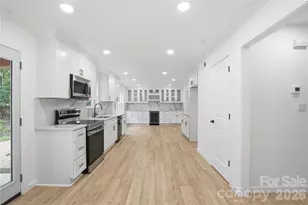 5910 Grosner Pl, Charlotte, NC 28211 - Photo 13