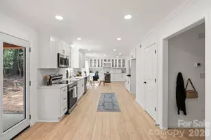 5910 Grosner Pl, Charlotte, NC 28211 - Photo 3