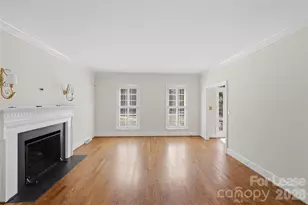 5906 Sharon Hills Rd, Charlotte, NC 28210 - Photo 9