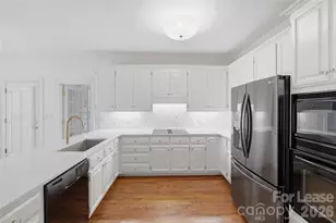 5906 Sharon Hills Rd, Charlotte, NC 28210 - Photo 15