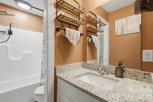 1629 Oak Leaf Dr, Hickory, NC 28601 - Photo 13