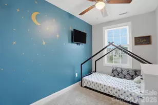 1629 Oak Leaf Dr, Hickory, NC 28601 - Photo 17