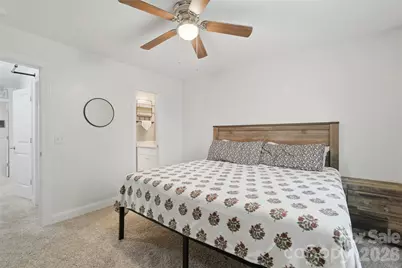 1629 Oak Leaf Drive, Hickory, NC 28601 - Photo 11