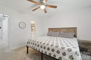 1629 Oak Leaf Dr, Hickory, NC 28601 - Photo 11