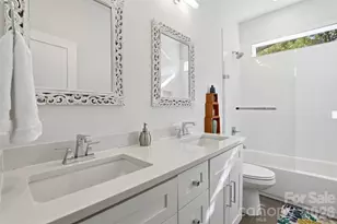 715 E 28th St, Charlotte, NC 28205 - Photo 27