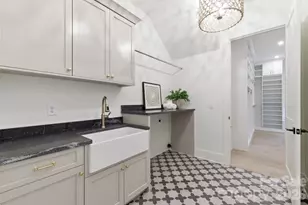 3028 Eastham Ln, Charlotte, NC 28209 - Photo 19