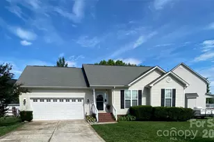 2017 Longhorn Dr, Dallas, NC 28034 - Photo 1