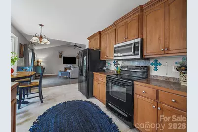 2017 Longhorn Drive, Dallas, NC 28034 - Photo 9