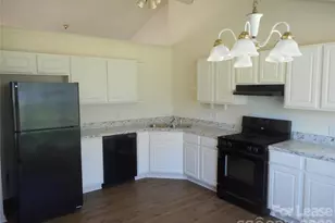 5901 Meadow Hill Dr, Charlotte, NC 28212 - Photo 3