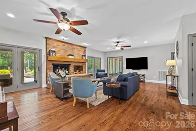 16105 Langston Drive, Charlotte, NC 28278 - Photo 11