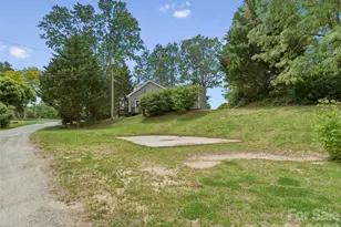 64 Drexel Rd, Hendersonville, NC 28739 - Photo 23