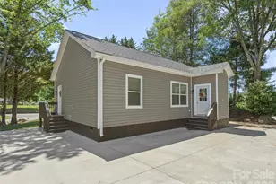 64 Drexel Rd, Hendersonville, NC 28739 - Photo 1