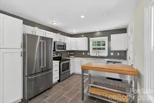 6912 Woodstock Dr, Charlotte, NC 28210 - Photo 11