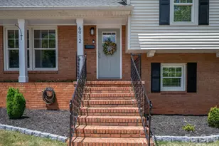 6912 Woodstock Dr, Charlotte, NC 28210 - Photo 3
