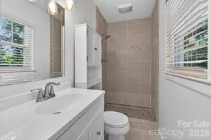 6912 Woodstock Dr, Charlotte, NC 28210 - Photo 17