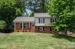 6912 Woodstock Dr, Charlotte, NC 28210 - Photo 1