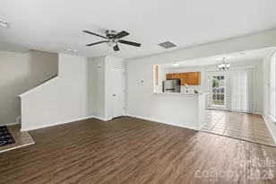 6325 Linda Vista Ln, Charlotte, NC 28216 - Photo 7