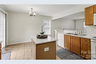 6325 Linda Vista Lane, Charlotte, NC 28216 - Photo 11