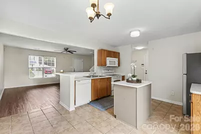 6325 Linda Vista Lane, Charlotte, NC 28216 - Photo 9