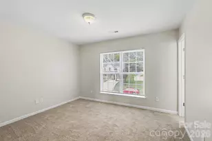 6325 Linda Vista Ln, Charlotte, NC 28216 - Photo 21