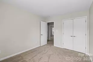 6325 Linda Vista Ln, Charlotte, NC 28216 - Photo 17
