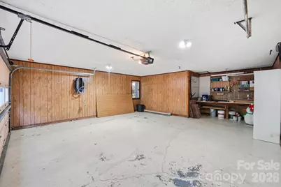 7045 Burlwood Road, Charlotte, NC 28211 - Photo 47