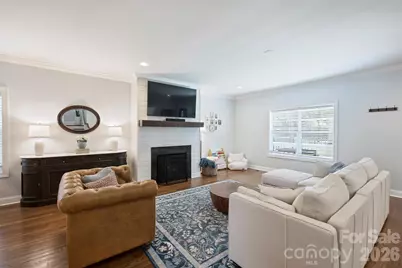 1617 Hawthorne Lane, Charlotte, NC 28205 - Photo 5