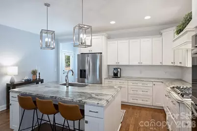 1617 Hawthorne Lane, Charlotte, NC 28205 - Photo 11