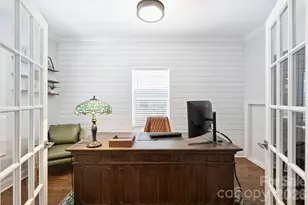 1617 Hawthorne Ln, Charlotte, NC 28205 - Photo 13