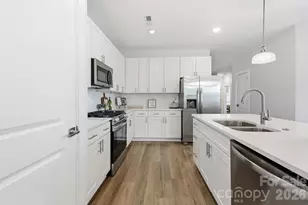 8612 Chagrin Dr, Cornelius, NC 28031 - Photo 19