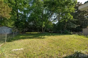 906 Gladstone St, Florence, SC 29501 - Photo 15