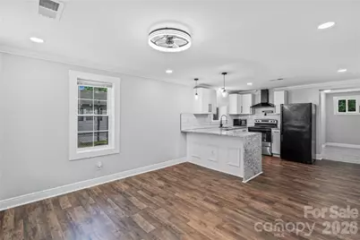906 Gladstone Street, Florence, SC 29501 - Photo 5