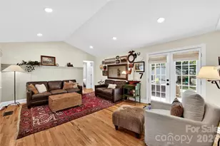 3910 Admiral Ave, Charlotte, NC 28205 - Photo 5