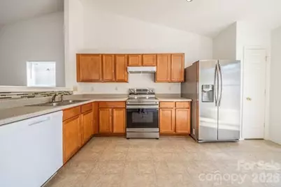 2416 Buckleigh Drive, Charlotte, NC 28215 - Photo 9