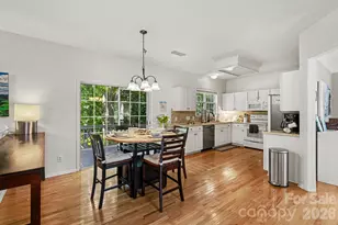 8120 Pelorus Ln, Charlotte, NC 28269 - Photo 13