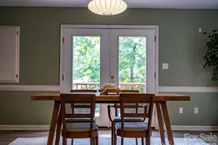 1 Pickwick Rd, Asheville, NC 28803 - Photo 9