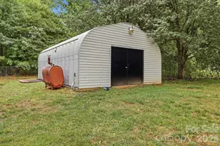 1293 Hickory Nut Ln, Lincolnton, NC 28092 - Photo 31