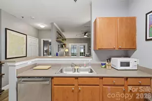 900 Vista Lake Dr, Candler, NC 28715 - Photo 5